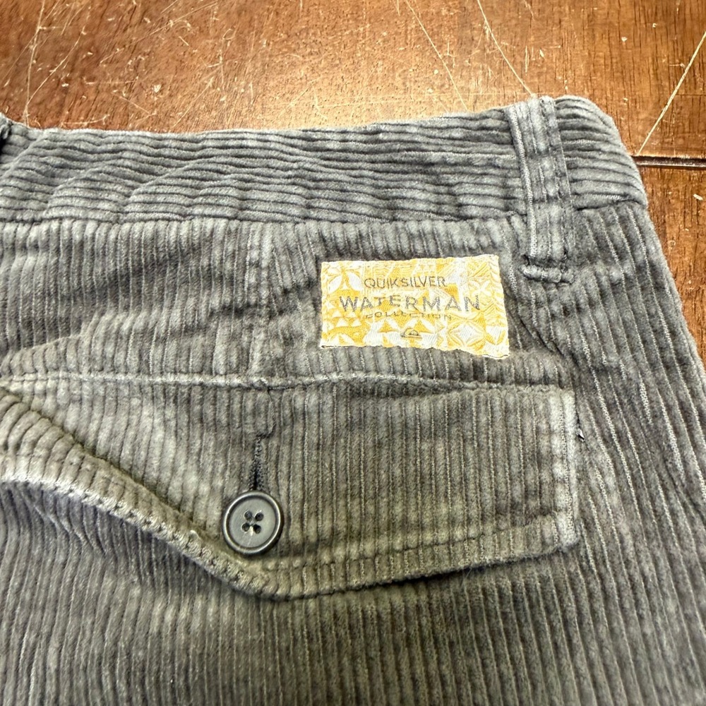 Quiksilver Waterman Corduroy Shorts Mens 34 Brown Casual Surf - Picture 3 of 9